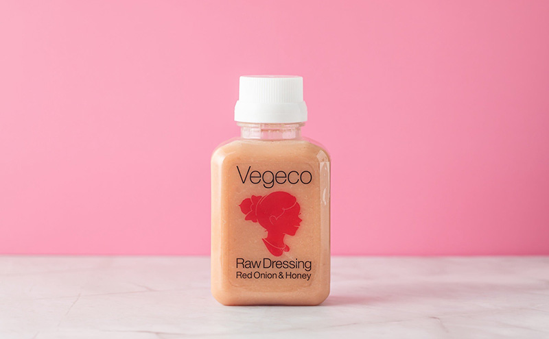ドレッシング 【定期便3回】Vegeco飲みたくなる生ドレッシング(人参と生姜・赤玉ねぎと蜂蜜・青葱と塩麹 180ml×各2本) 3ヶ月 福岡市内製造