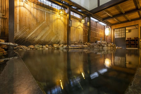 山陰最古の湯 岩井屋 季節の会席（ご夕食）と日帰り入湯券（２名様）｜鳥取 岩美 旅行 温泉 岩井温泉【61008】