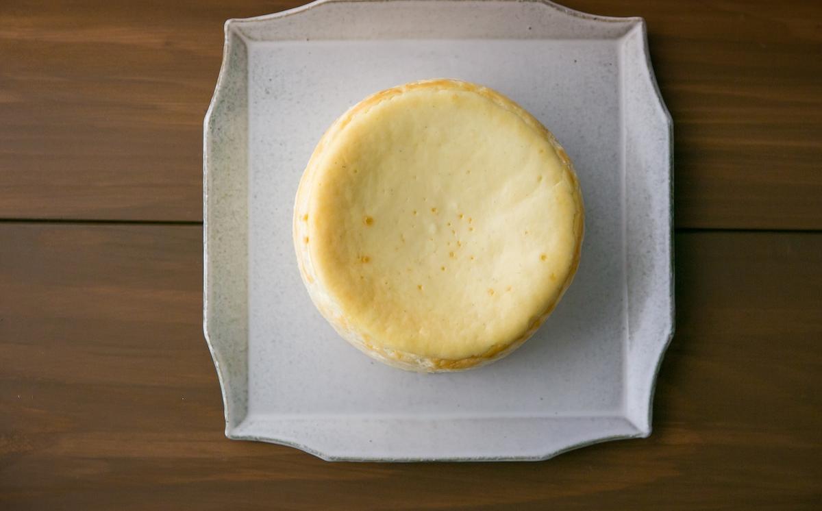 [ご自宅用簡易包装]アマイオトのチーズケーキ 食べ比べセット（ホワイト生チーズケーキ、ブラウンバスクチーズケーキ）【 チーズケーキ チーズ ケーキ 生クリーム 生チーズケーキ スイーツ ギフト バレン