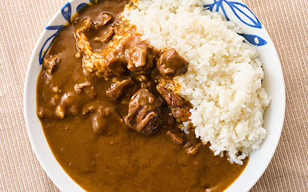 ご飯にはやっぱりカレー!「多古米コシヒカリ2kg」と「せんば牛カレー200g×5」セット【配送不可地域：離島】【1491088】