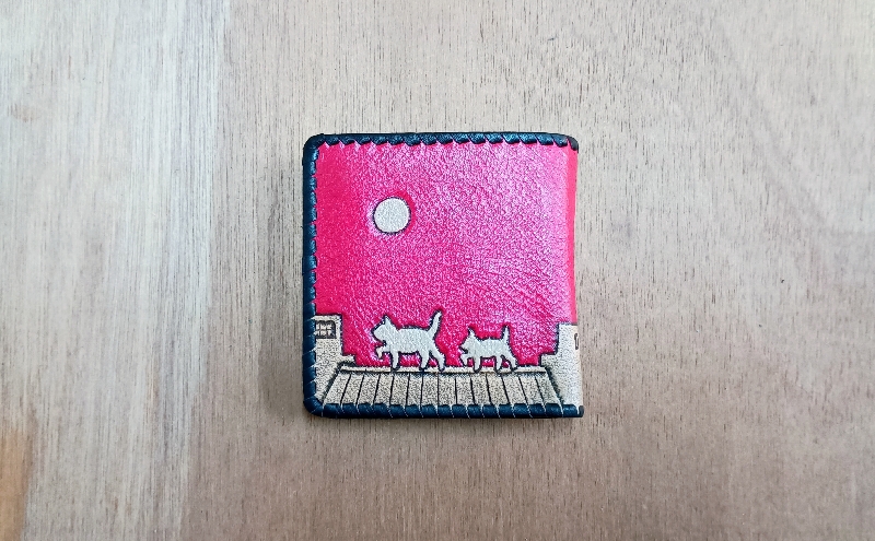 ☆世界にたった一つ☆　おさんぽねこの二つ折り財布　☆イタリアンレッド☆ 財布 お財布 二つ折り