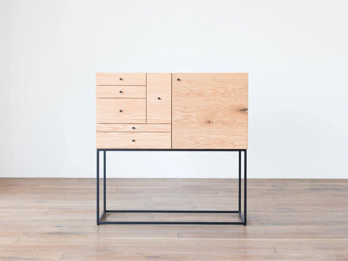 【ふるさと納税】 【受注生産】職人が一点一点丁寧に仕上げた力強い天然の木目が美しい収納棚。 サイド ボード 。HIRASHIMA VARIO Side Board 084