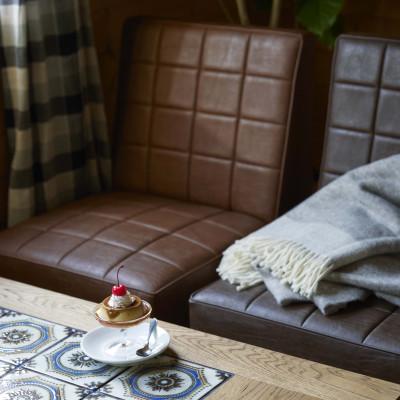 ふるさと納税 富田林市 Parlor Chair 1人掛け(パーラーチェア)ランド ブラウン【SWOF】 |  | 01