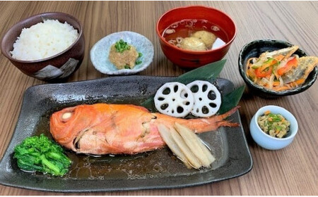 のし対応可能 レンジで簡単！骨まで柔らか！丸ごと金目鯛旨味塩と旨味出汁のセット mi0041-0003 魚 ご飯 おかず ﾚﾝｼﾞ 簡単 お手軽 便利 