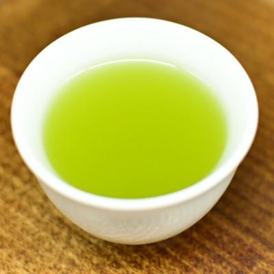 ふるさと納税 掛川市 茶審査技術八段 掛川最高有段者 大井丈司監修!深蒸し掛川茶一番茶製造!100g×10袋セット |  | 02
