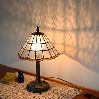 ふるさと納税 瀬戸市 Nijiiro Lamp のステンドグラスのテーブルランプ キノコ |  | 01