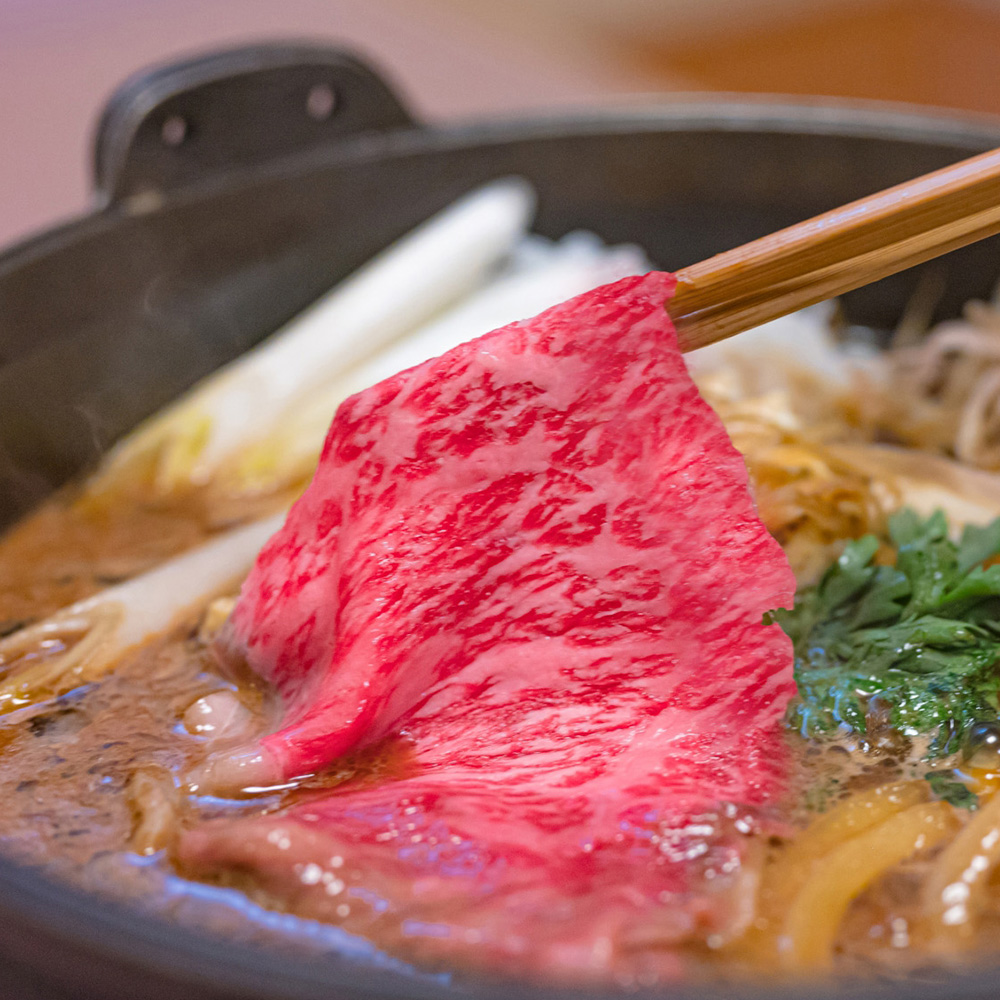 【佐賀牛】肩ローススライス500g【A4 A5 薄切り肉 牛肉 すき焼き しゃぶしゃぶ】(H065192)