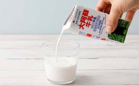 くまモン大阿蘇牛乳 200ml×24本 ロングライフ 成分無調整 らくのうマザーズ 牛乳 ミルク 生乳100% くまモンパッケージ 紙パック