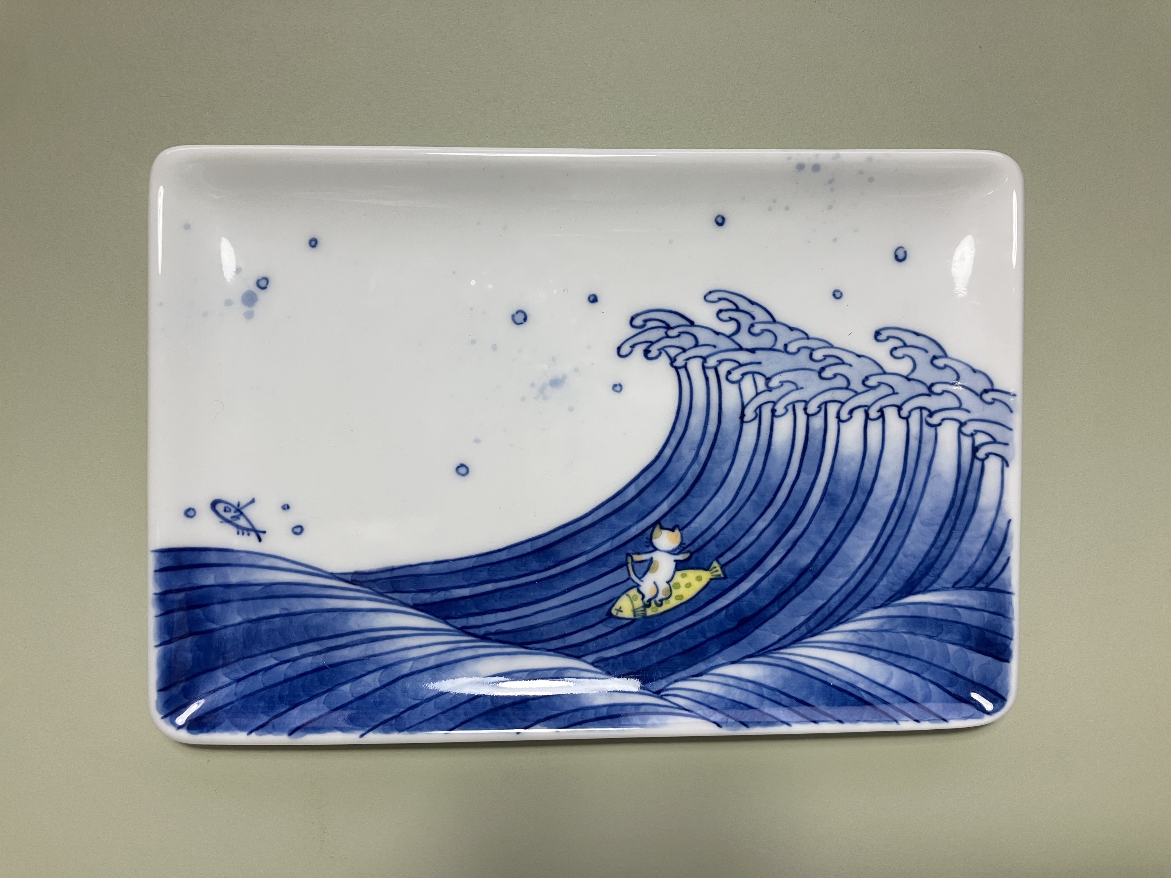 
                  【伝統工芸士・陶磁器作家 太田早紀】ナミノリニャンコ 波乗り猫 長角皿 1枚　（4柄から1つお選びください）
                