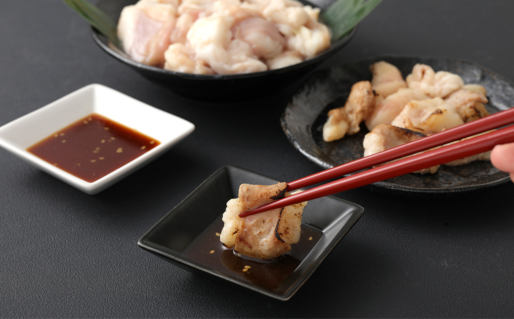 【2ヶ月毎3回定期便】 くまもとあか牛 焼肉セット 計約3kg（約1kg✕3回） 焼肉 もも ホルモン