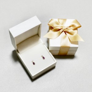 【ジュエリー】K10 イエローゴールド ロードライトガーネット アンティーク ピアス 保証書付 SE-1737