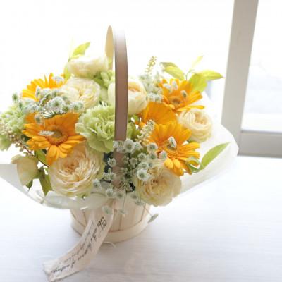 ふるさと納税 筑西市 【母の日】季節のお花のアレンジメント/ミニサイズ〜花瓶不要!届いてそのまま飾れるフラワーアレンジ |  | 03