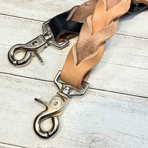 「25ｍｍ幅」極厚無垢ベンズの本革ショートリード 本革 ベンズ リード 犬 小型犬 中型犬 大型犬 カラー：黒