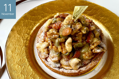 栗 スイーツ 秋 タルト 3種 モンブラン ラフランス キャラメルナッツ 1ホール 14cm 3回 定期便 総計3ホール [心優-Cotoyu Sweets- 長崎県 平戸市 hr42bgy42047