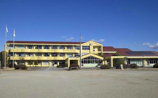 
                  【笠間市立の小・中学校を支援】北川根小学校 米 精米 白米 コシヒカリ こしひかり 真空 パック お米 お弁当 おにぎり 国産 茨城県 笠間市 いばらき
                
