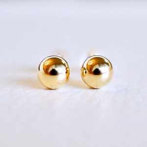 【ジュエリー】K18 18金 ゴールド 地金 シンプル ボール ピアス (6mm) 保証書付 KO-0032 242-010-b