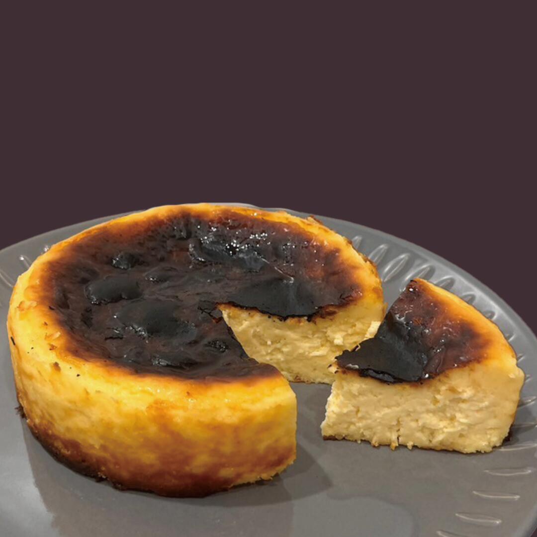 【ふるさと納税】濃厚バスクチーズケーキ　4号