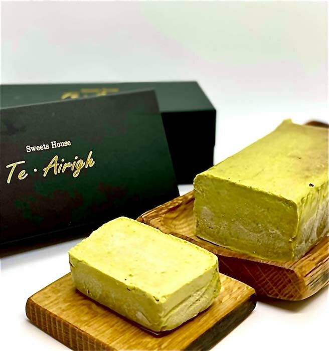 【ふるさと納税】 グリーンティーと森の蜂蜜のチーズテリーヌ ／ 濃厚 滑らか チーズケーキ 天然蜂蜜 スイーツ デザート 送料無料 埼玉県 No.515