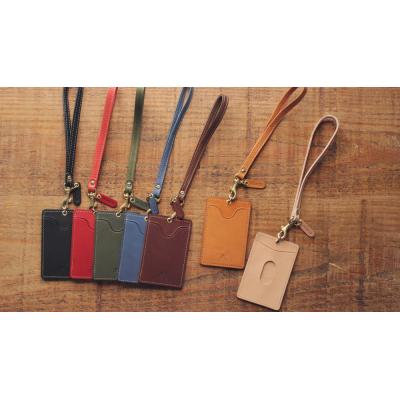 ふるさと納税 栃木市 【minca】栃木レザーのストラップ付タテ型パスケース/チョコ　706 |  | 01