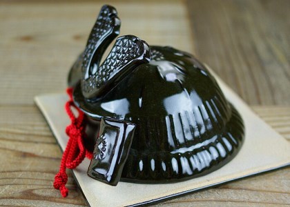 BJ008　益子焼の兜　節句　端午の節句　わかさま陶芸