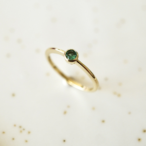 【ジュエリー】K10 イエローゴールド エメラルド 一粒石 リング 指輪 保証書付 NR-1869