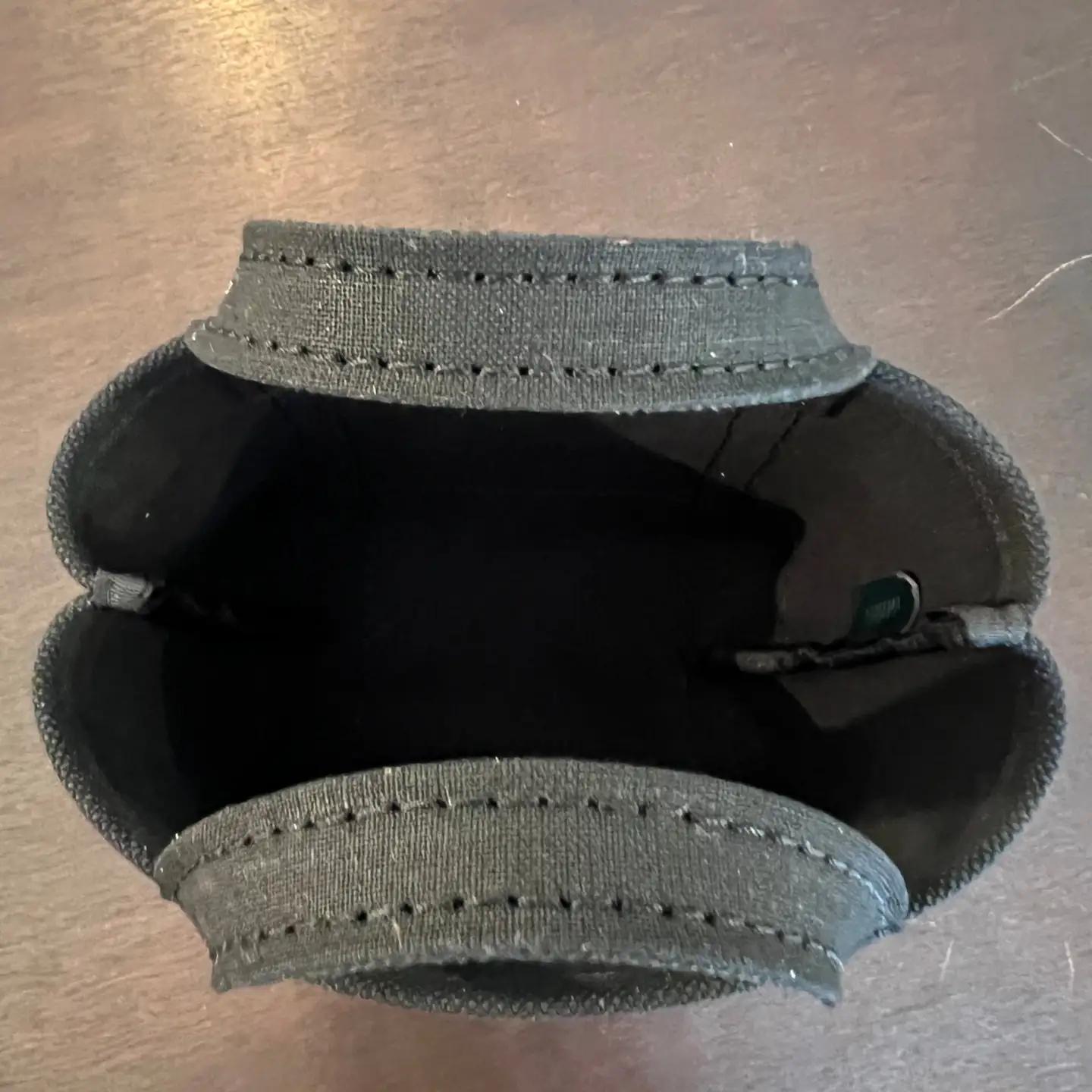 《Milih×NARA》オールブラックの"鹿"刺繍トート S【cbm02】