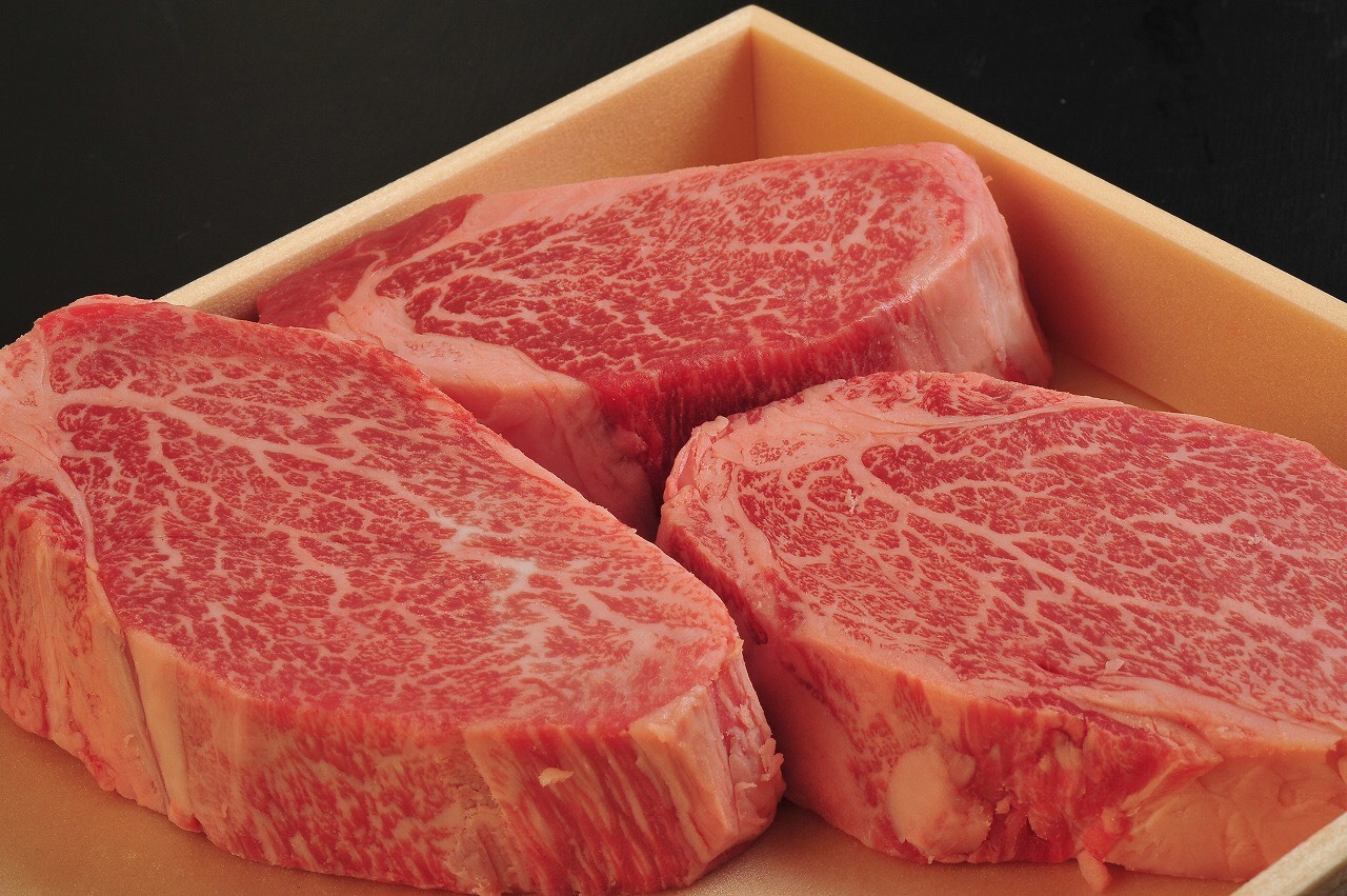 佐賀牛 シャトーブリアンステーキ400g（200g×2枚） ヒレステーキ600g（200g×3枚）合計１㎏ 全12回 定期便 999-J1432