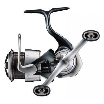 
                  ＜釣具のダイワ＞のスピニングリール 24セルテート FC LT2500S-DH【1713540】
                