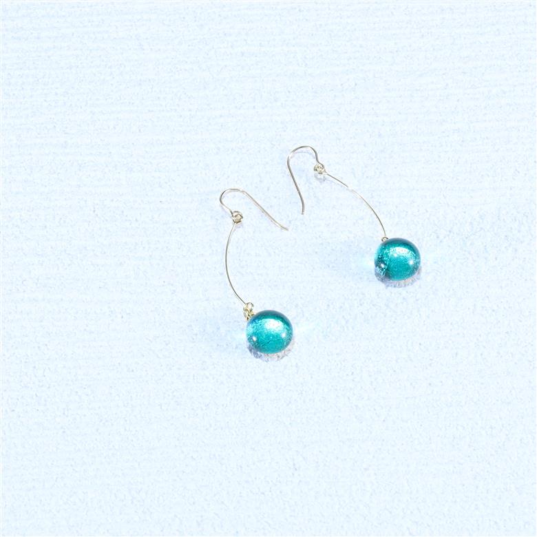 アクセサリー プチピアス（カラー：オーシャンブルー）【グラスアート黒木】_A0114-010