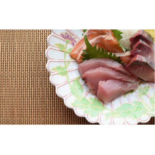 花添え菊盛り皿と若緑色小皿セット お正月などハレの日も活躍！ 有田焼 幸楽窯 A20-350_イメージ3