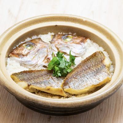 ふるさと納税 静岡市 「駿河湾産天然真鯛1匹使用」鯛めしセット【なすび総本店】