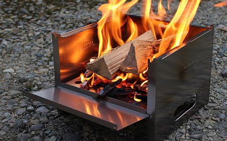 折りたたみ焚き火台 TS-240 屋外用 焚き火台 収納袋付き 焼き肉 焼肉 調理器具 BBQ バーベキュー アウトドア キャンプ ソロキャンプ 防災 防災用品 コンパクト 小型 折り畳み 新潟 ホン