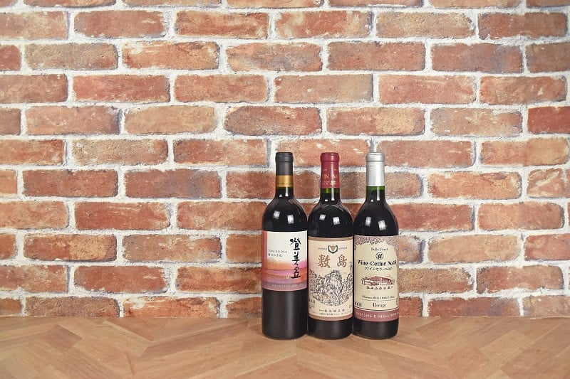 
            新！甲斐市産赤ワイン3本セット　ワイン　家飲み　赤ワイン　日本ワイン　山梨ワイン　定番　テーブルワイン　お酒　山梨　甲斐市　サントリー　飲み比べ（AD-34）
          