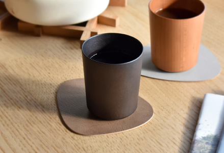 【Hacoa】食卓に温もりを添える天然木チェリーのコップ ダークブラウン「Wooden Cup」