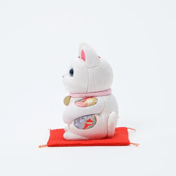 木目込人形（招き猫・風水（中）白） | まねきねこ 猫 飾り物 人形 置物 ちりめん 伝統工芸 縁起 開運招福 千客万来 商売繁盛 金運 インテリア プレゼント 雑貨 可愛い 柿沼東光 クールジャパン