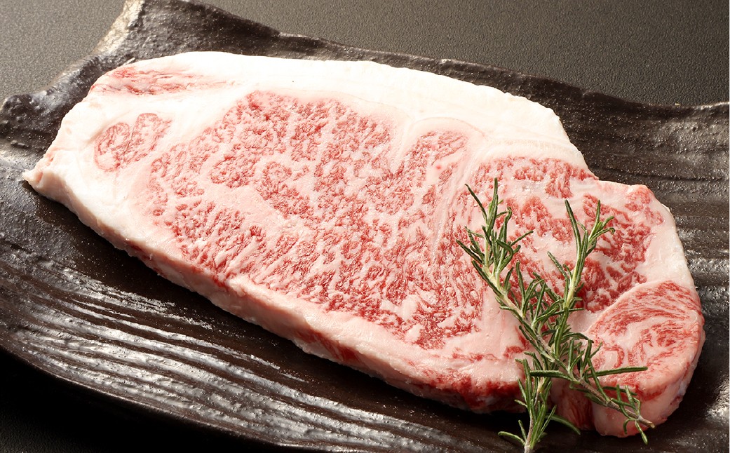 
                  特撰ロースステーキ（約300g） 肉 お肉 牛肉 牛 ステーキ 冷凍 岡山県 倉敷市
                