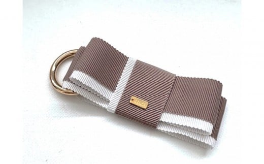 リボンチャーム　【ベージュホワイトバイカラー】