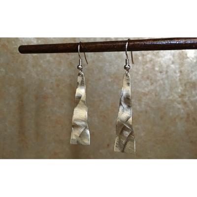 ふるさと納税 小松島市 アクセサリー 洋白ユラナミ ピアス イヤリング ハンドメイド ファッション レディース |  | 01