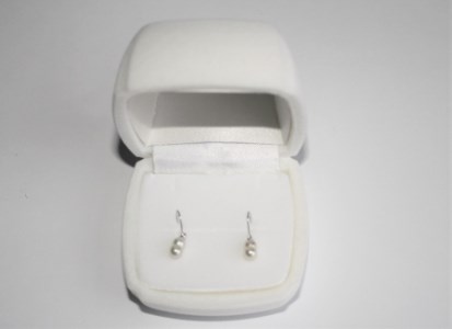 【025-15】真珠の里　ベビーパール双子ピアス（ホワイトゴールド）*