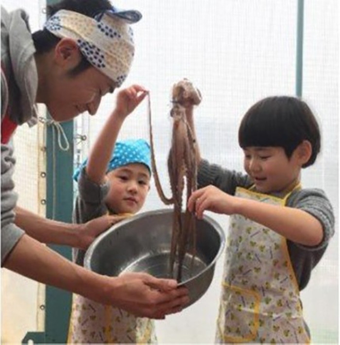 三河湾で獲れた生たこ