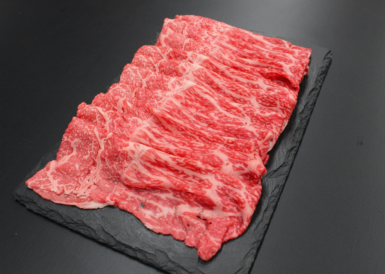 
松阪牛　赤身　すき焼き　500g　B-38／冷凍　瀬古食品　ふるさと納税　牛肉　松阪肉　名産　ブランド　霜ふり本舗　三重県　大紀町
