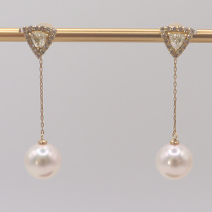 2044 【真珠科学研究所花珠鑑別書付】K18　あこや本真珠8.0㎜up　ダイヤモンド0.44ct　チャームピアス　2way 取外し可能