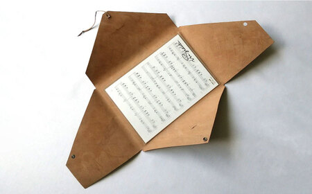 ハンドメイド 牛革製 書類ケース 楽譜ケース プレゼント 贈り物 誕生日 横須賀 【M.シダータのアトリエ】 [AKAV002]