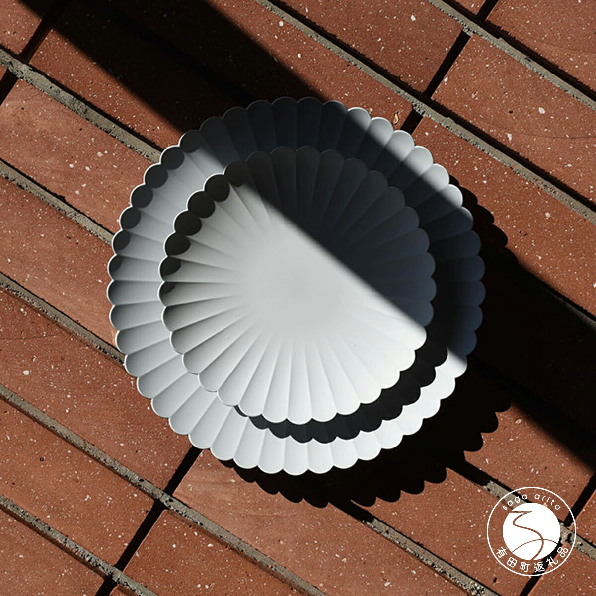 【ふるさと納税】有田焼 1616/ Palace Plate 160&220 計2枚セット グレー 1616/arita japan 食器 プレート 大皿 中皿 皿 パスタ皿 ケーキ皿 うつわ おしゃれ モダン 食器セット 電子レンジ対応 オーブン対応 食洗機対応 ギフト 20000円 2万円 A20-608