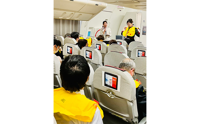 【9月23日開催】JAL 客室乗務員体験プログラム(1名様) 体験 体験型プログラム 客室乗務員 日本航空 職業体験 ドリンクサービス 機内アナウンス ビジネスクラス 機内食 大田区 東京都