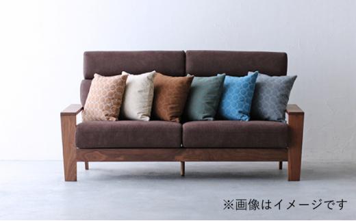 【秋山木工】クッション 正方形 45cm × 45cm 2個 セット インテリア ソファー 雑貨 エクリュ 日本 (雑貨 日本製クッション 雑貨クッション 日用品クッション ソファクッション 雑貨日用