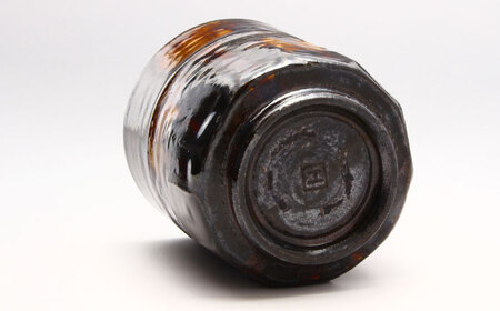 【瀬戸焼】鉄釉面取湯呑 【山長陶苑】 / 湯呑 湯呑み 食器 和食器 / 瀬戸市[BBBH040]