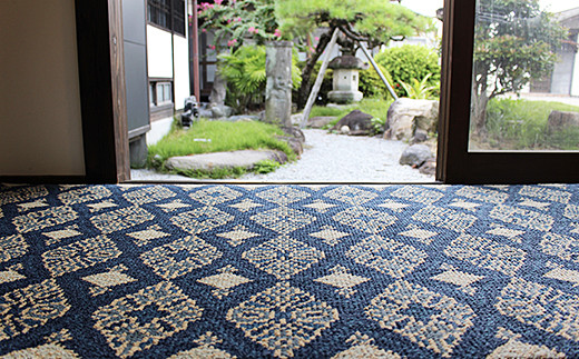 鍋島緞通【手織り】70×140cm 波流花：D127-015_イメージ2