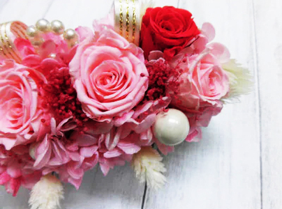 横長華やかアレンジ (ピンク)｜プリザーブドアレンジ｜ドライフラワー インテリア バラ 薔薇 カスミソウ かすみそう アジサイ あじさい 紫陽花 フラワーギフト 花 結婚式 パーティー ブライダル プ