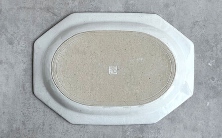【瀬戸焼】 26.5cm プレート 八角大皿 粉引りんご 2枚 【カネ三商店】 / 食器 皿 プレート ギフト / 瀬戸市[BBDD092]